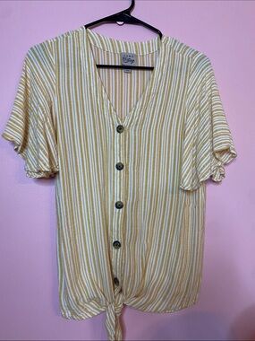 Como Vintage Yellow and White Striped Button-Front Tie Hem Shirt